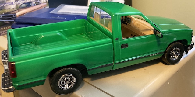 The passenger side and interior. You can see I painted the pedals.