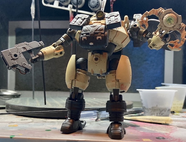 Roy-Roy is held in the Roundnova's left hand.